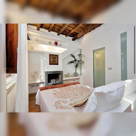 Labanca's Luxury Pantheon Rome